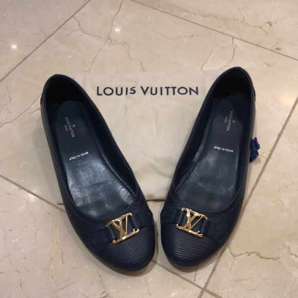 Louis Vuitton Shoes - Louis Vuitton Navy Epi leather flat 37.5